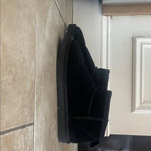 UGG Young Adult Black Boots